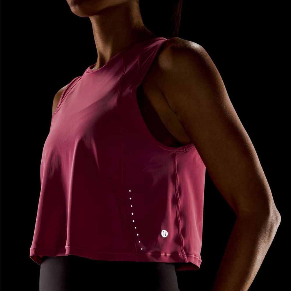 Lululemon Sculpt Cropped Tank Top
Pink Lychee